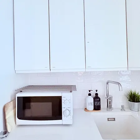 Meets Sea - Waterfront Center Apartment